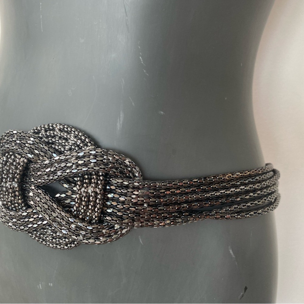 Danier Metallic Beaded Knot Belt/ woman’s one size - Picture 3 of 12